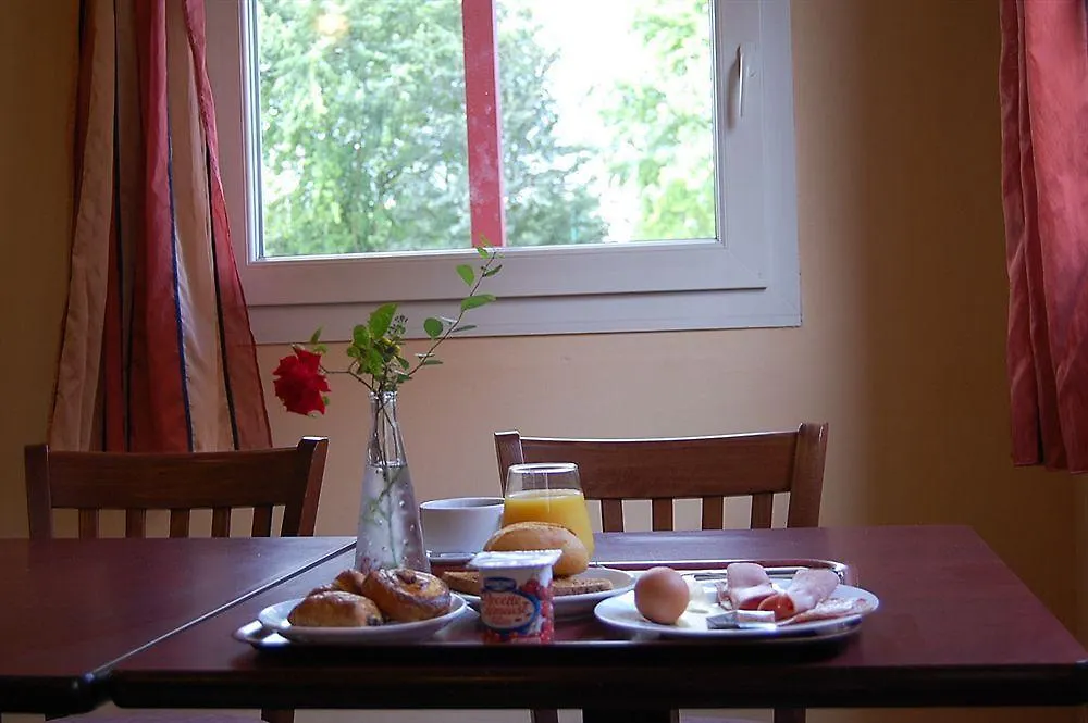 **  Hotel Lemand Lyon Est - Villefontaine Francja
