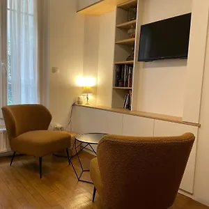 Couette-café Chambre D'hotes Tour Eiffel Paris