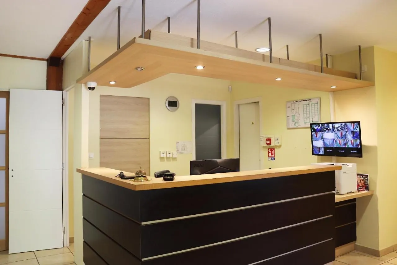 **  Hotel Lemand Lyon Est - Villefontaine France