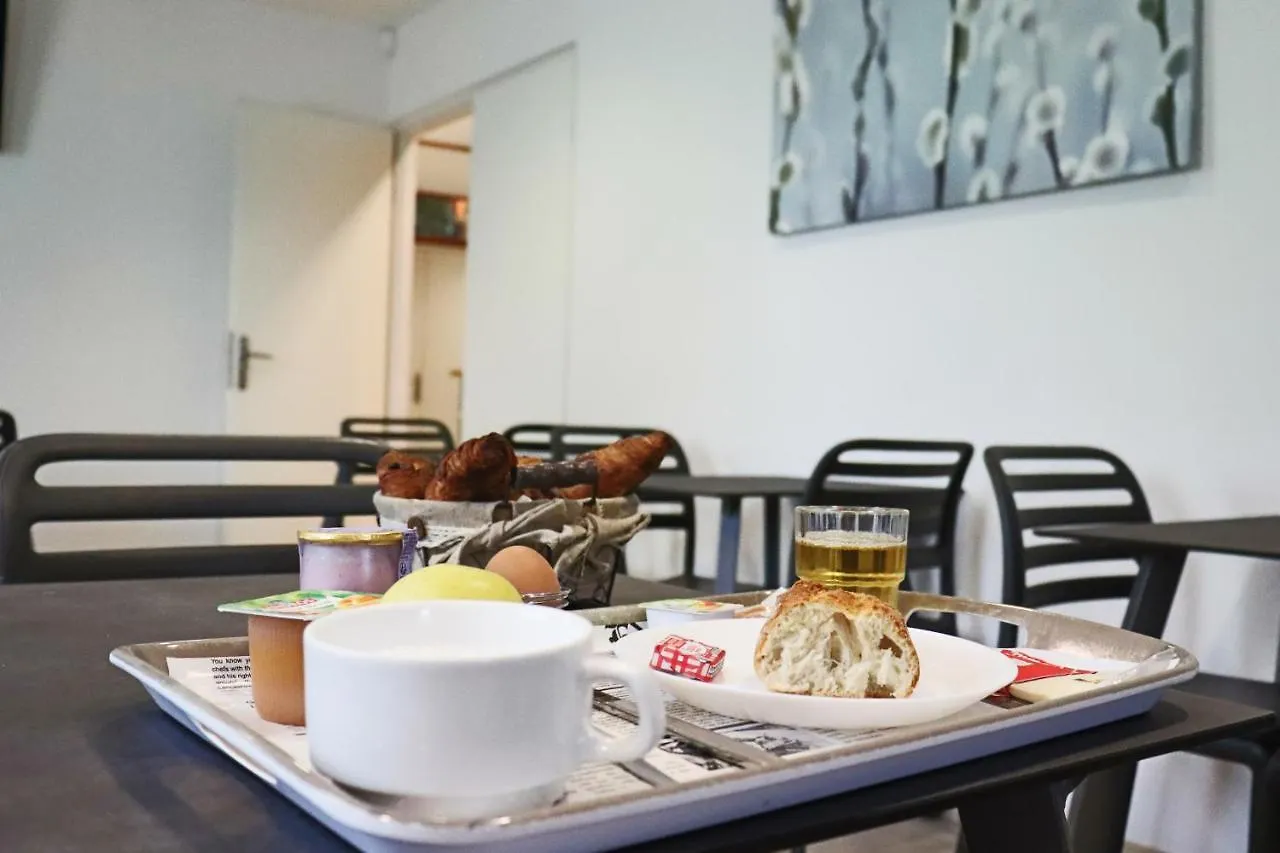 **  Hotel Lemand Lyon Est - Villefontaine France