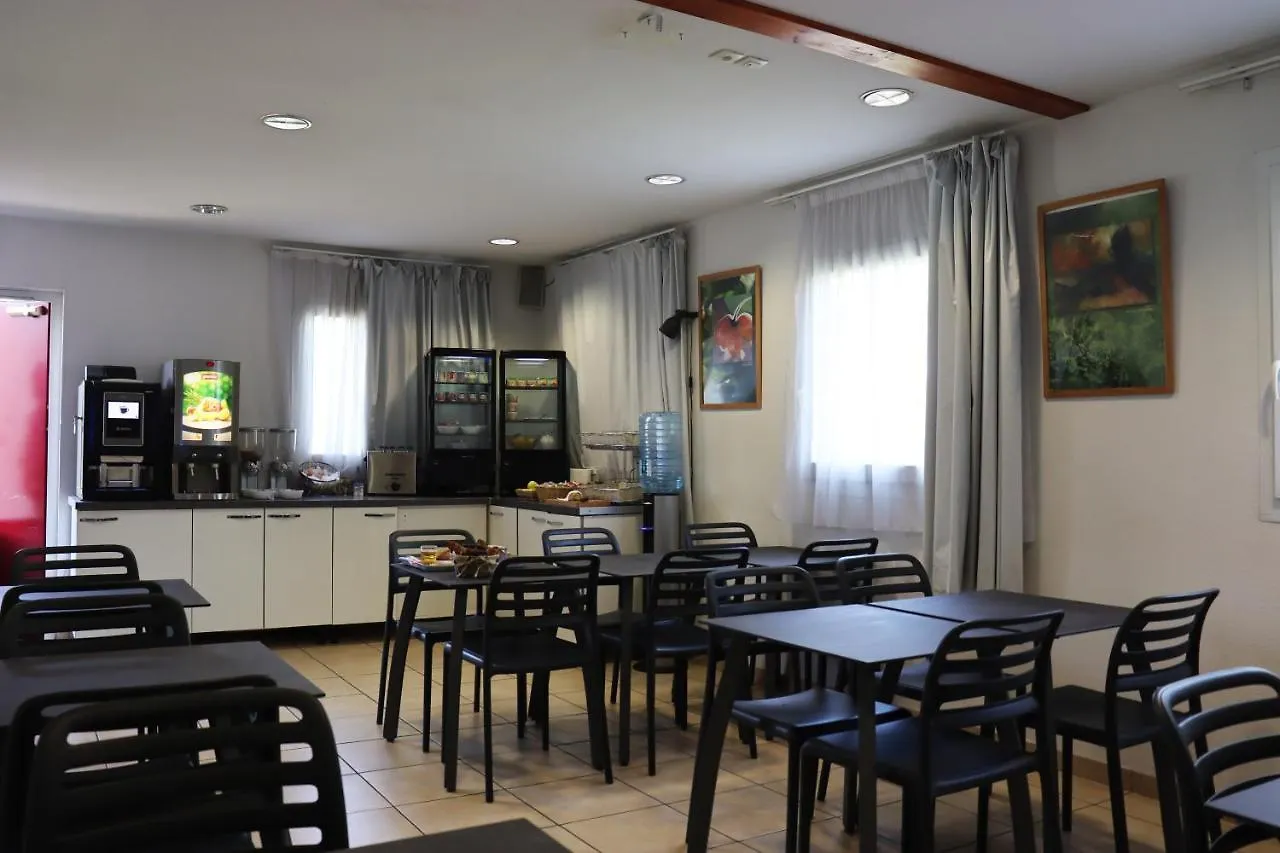 **  Hotel Lemand Lyon Est - Villefontaine France