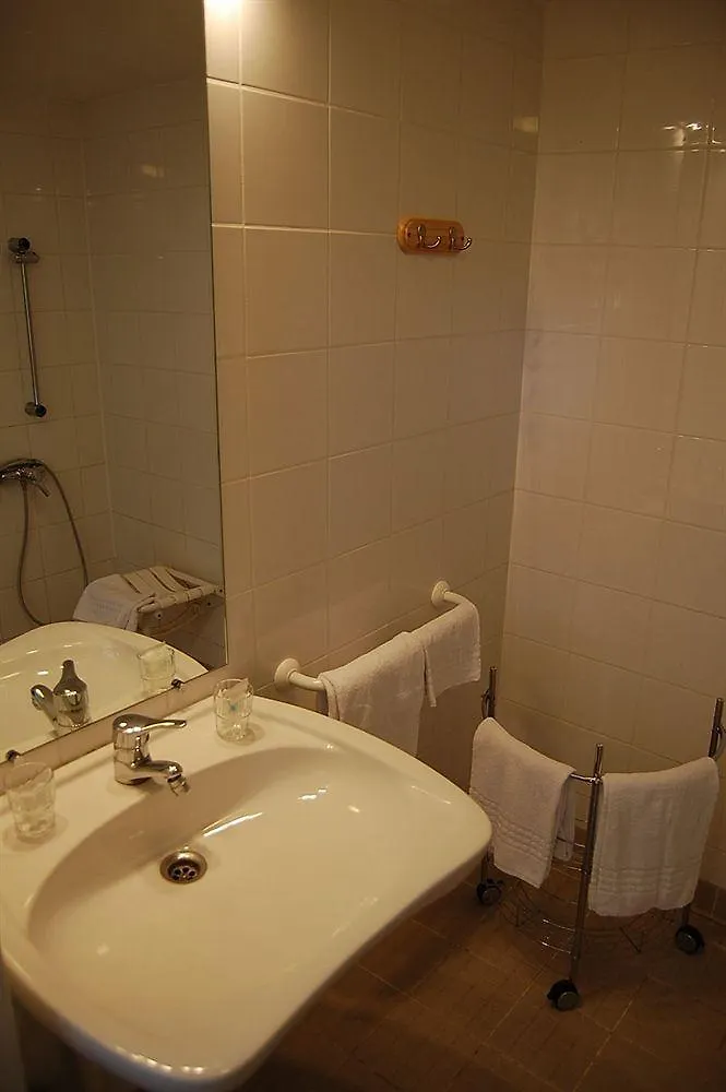 Hotel Lemand Lyon Est - Villefontaine