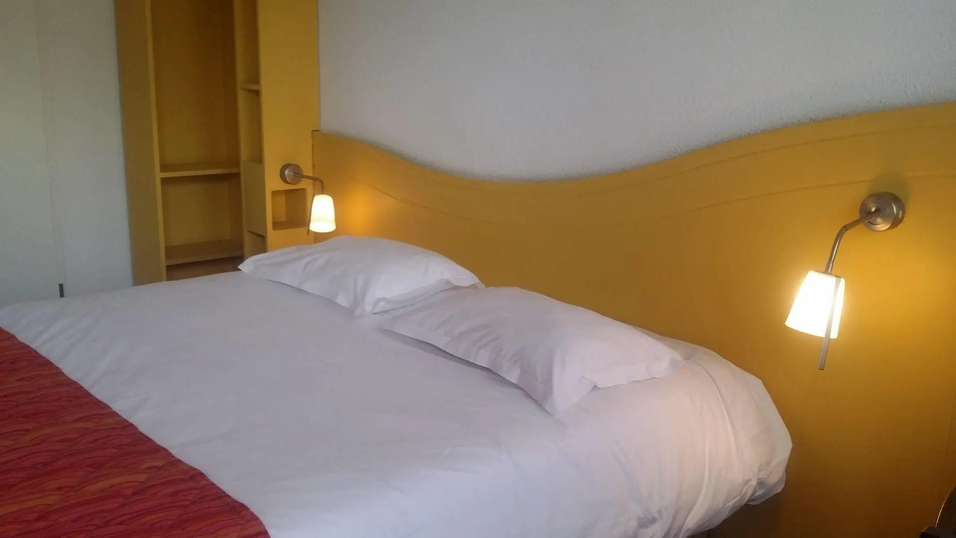 Hotel Lemand Lyon Est - Villefontaine